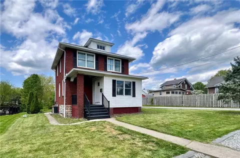814 Elm St, Irwin, PA 15642