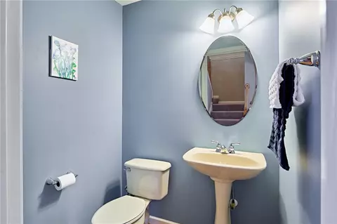 Bath - 702 Bush Dr, Mars, PA 16046 photo 1 of 4