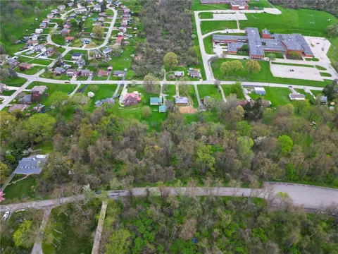 000 Chapel Dr, Elizabeth, PA 15037