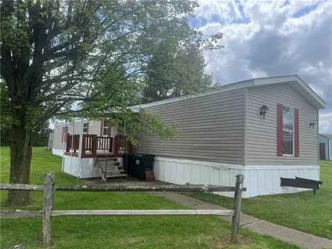 16 Carla Dr, Darlington, PA 16115