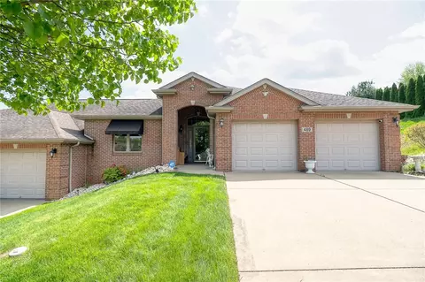 489 Westminster Dr, Irwin, PA 15642