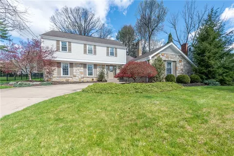 3312 Brookdale Dr, Pittsburgh, PA 15241