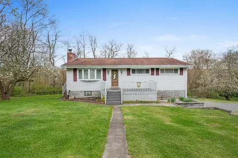 5628 Grubbs Rd, Gibsonia, PA 15044