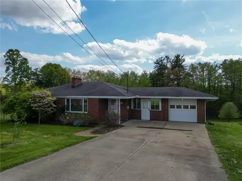 715 Lincoln Ave, Bentleyville, PA 15314