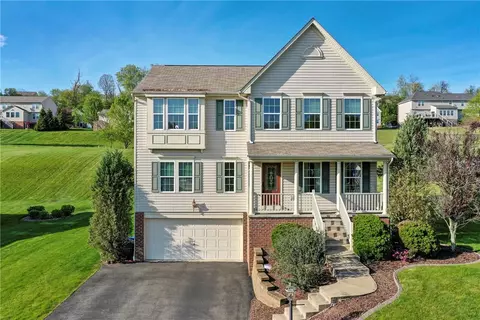 10861 Gasson Dr, Irwin, PA 15642