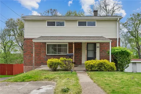 302 Frazier Dr, Pittsburgh, PA 15235