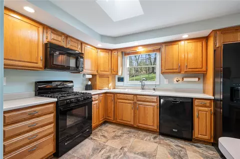 5 Mallard Ct, Export, PA 15632 photo 8
