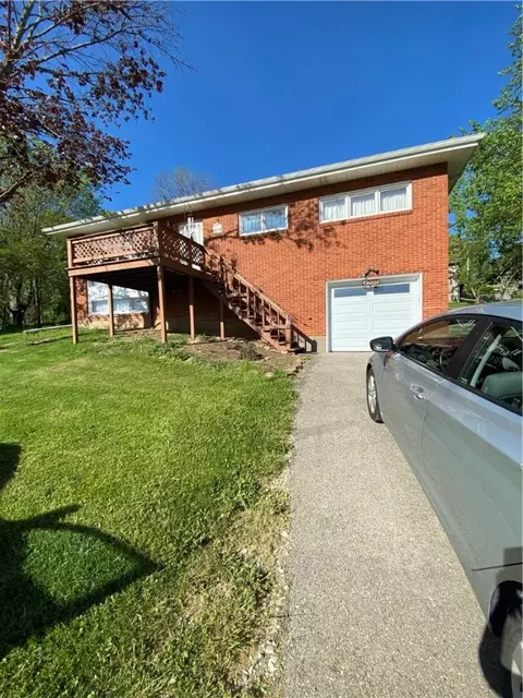 185 Wildwood Dr, Greensburg, PA 15601