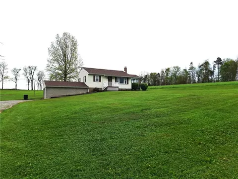 575 Frew Rd, Ellwood City, PA 16117