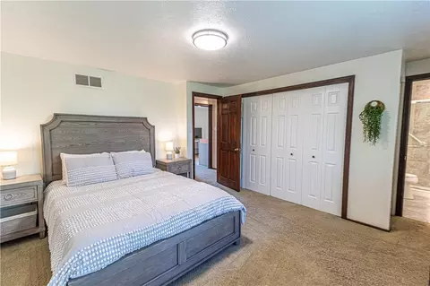 Bedroom - 338 Jackson Dr, Apollo, PA 15613 photo 2 of 6
