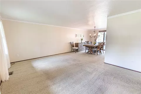 Living - 338 Jackson Dr, Apollo, PA 15613 photo 3 of 6