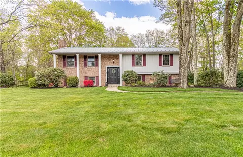 338 Jackson Dr, Apollo, PA 15613