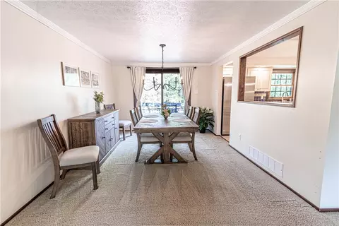 Dining - 338 Jackson Dr, Apollo, PA 15613 photo 1 of 2