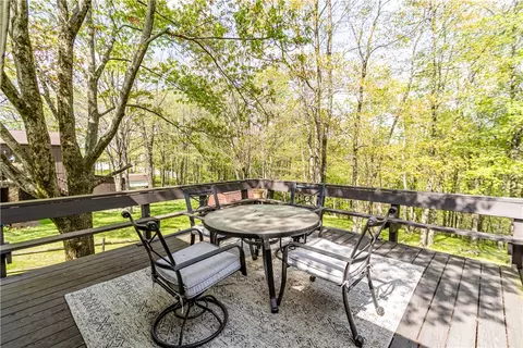 Exterior - 338 Jackson Dr, Apollo, PA 15613 photo 5 of 8
