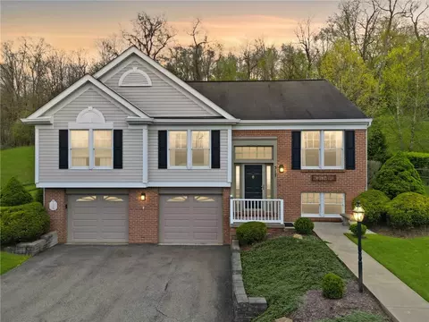 517 W Mcmurray Rd, Canonsburg, PA 15317