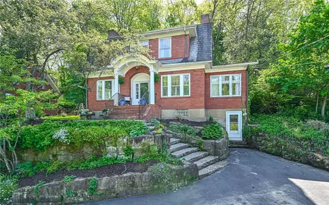 702 Delafield Rd, Pittsburgh, PA 15215