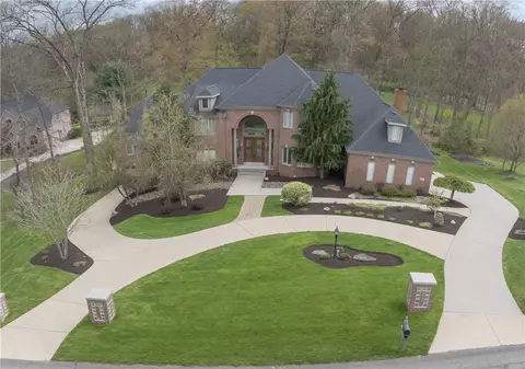 185 Wedgewood Dr, Gibsonia, PA 15044