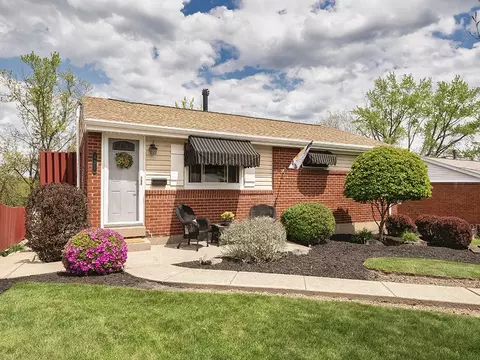 421 Presque Isle Dr, Pittsburgh, PA 15239