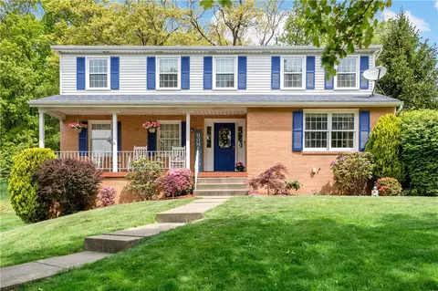 604 W Parliament Dr, Coraopolis, PA 15108