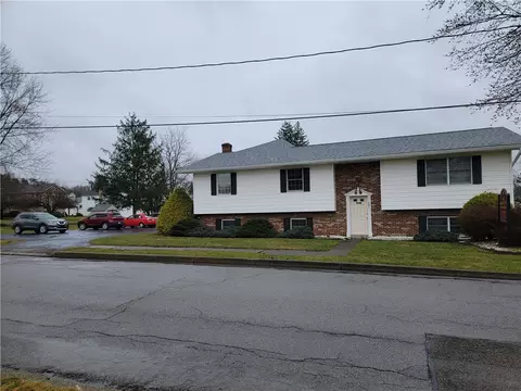 341 Chestnut St, Punxsutawney, PA 15767