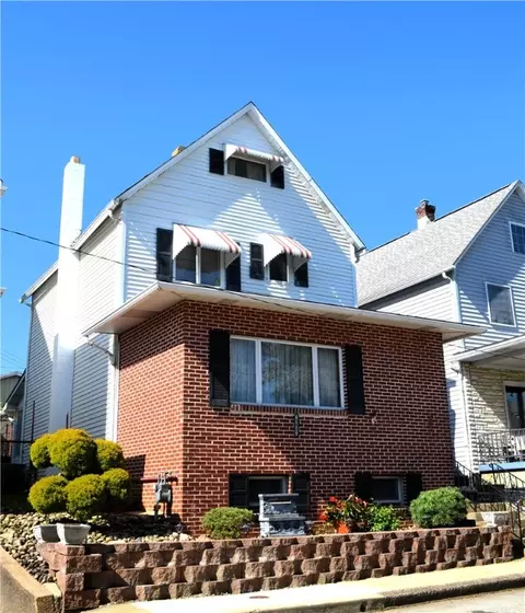 303 Elm St, Vandergrift, PA 15690