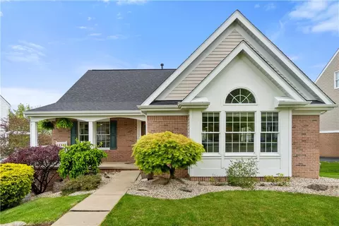 122 Amber Woods Dr, Canonsburg, PA 15317