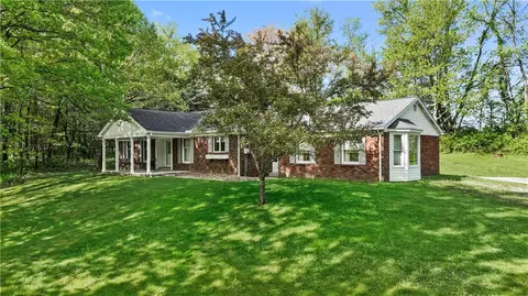 110 Dehaven Rd, Beaver Falls, PA 15010