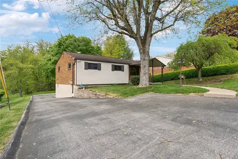 14120 Wayne Dr, Irwin, PA 15642 photo 3