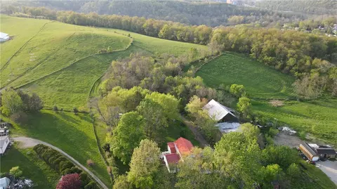 1216 Keenan Hill Rd, Monongahela, PA 15063