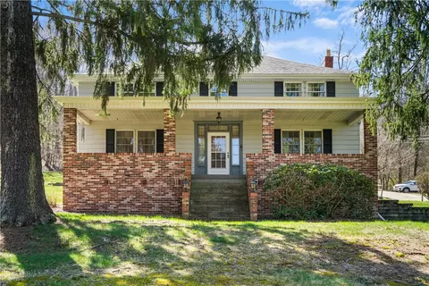 8301 Tussey Ln, Irwin, PA 15642