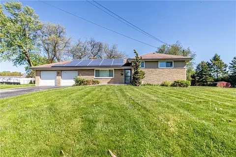 465 Colonial Dr, Monroeville, PA 15146