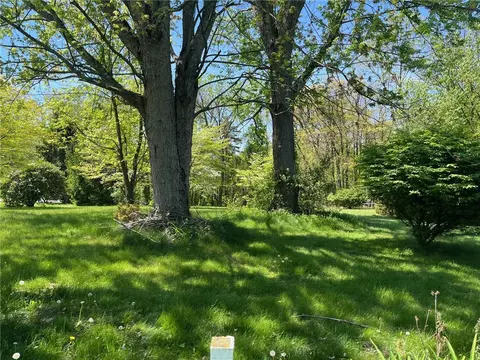 127 Hazel St, Irwin, PA 15642