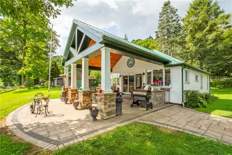 900 N Riverview Dr, Parker, PA 16049