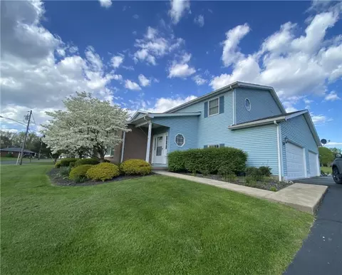 725 Rollinson Rd, Hermitage, PA 16148