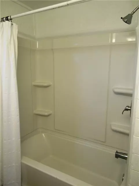 Bath - 205 E Railroad St, Mars, PA 16046 photo 2 of 2