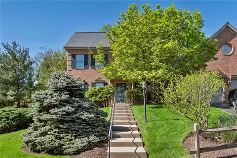 257 Sweet Gum Rd, Pittsburgh, PA 15238