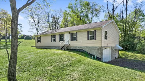 226 Cypress Rd, Addison, PA 15411