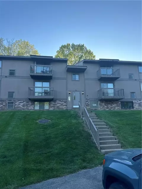 2469 Brook Ledge Rd #A32, Bridgeville, PA 15017