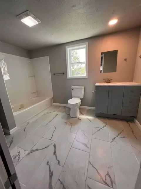 Bath - 118 E Smithfield St, Mount Pleasant, PA 15666 photo 2 of 4
