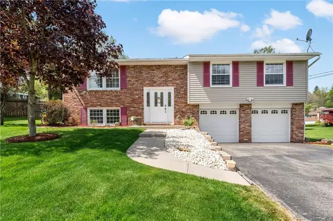 331 Trinity Dr, Washington, PA 15301