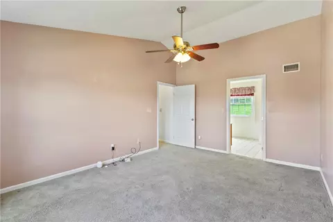 890 Castleview Dr, Irwin, PA 15642 photo 23