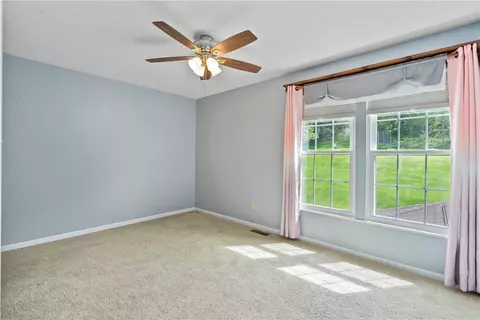 890 Castleview Dr, Irwin, PA 15642 photo 19