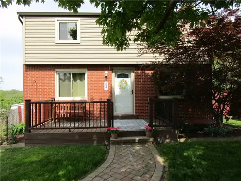 237 Spartan Dr, Monroeville, PA 15146