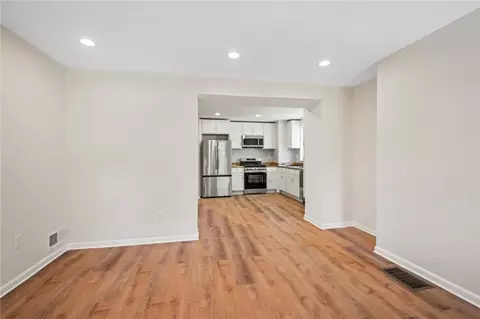317 Anthony St, Pittsburgh, PA 15210 photo 5