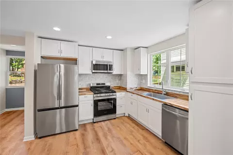 317 Anthony St, Pittsburgh, PA 15210 photo 8
