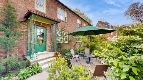 606 Pennridge Rd, Pittsburgh, PA 15211