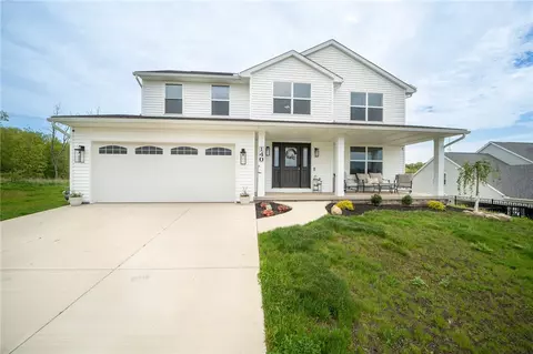 140 Crabapple Ln, Beaver Falls, PA 15010