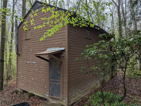 358 Back Rd, Confluence, PA 15424