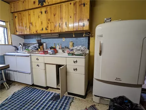 Kitchen - 358 Back Rd, Confluence, PA 15424 photo 2 of 2