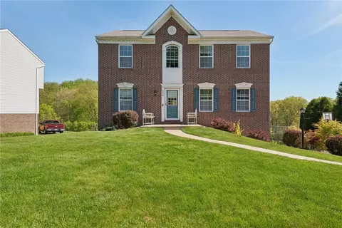532 Sunrise Dr, Leechburg, PA 15656